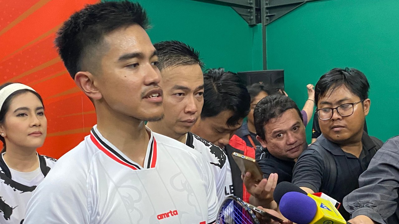 Ketua Umum Partai Solidaritas Indonesia (PSI) Kaesang Pangarep  saat menyambangi Kantor Partai Kebangkitan Bangsa (PKB) di DPP PKB, Jalan Raden Saleh, Senen, Jakarta Pusat, Selasa (06/08/2024).