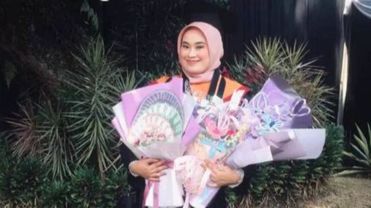Sering Ditanya Soal Pekerjaan, Wanita Ini Tunjukkan Perjuangannya setelah Wisuda