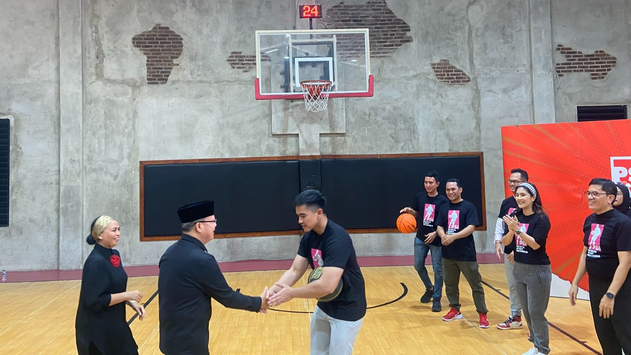Sambil Main Basket, Kaesang Berikan 14 Rekomendasi Bakal Calon Kepala Daerah dari PSI