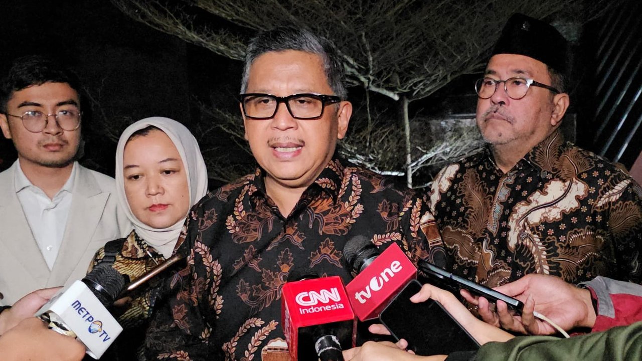 <p>Sekretaris Jenderal DPP PDI Perjuangan (PDIP) Hasto Kristiyanto di Halaman Masjid At Taufiq, depan Sekolah Partai DPP PDIP, Lenteng Agung, Jakarta, Sabtu (3/8) malam (Merdeka.com)</p>