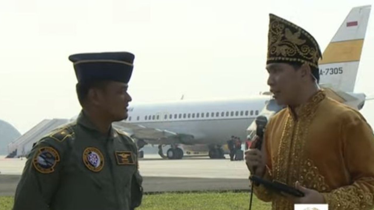 Detik-Detik Bendera Pusaka Merah Putih 'Diterbangkan' Menuju IKN