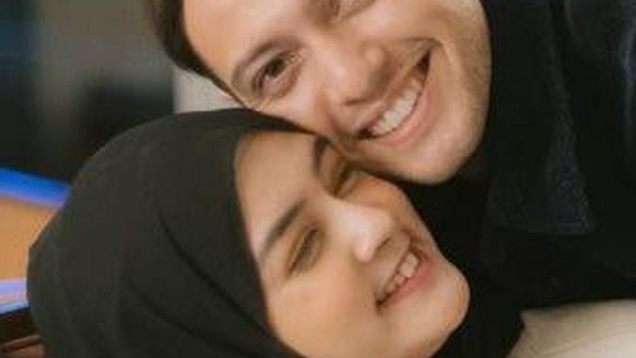 Pasangan Kiyowo, 8 Foto Rifky Balweel dan Biby Alraen Yang Adem Ayem