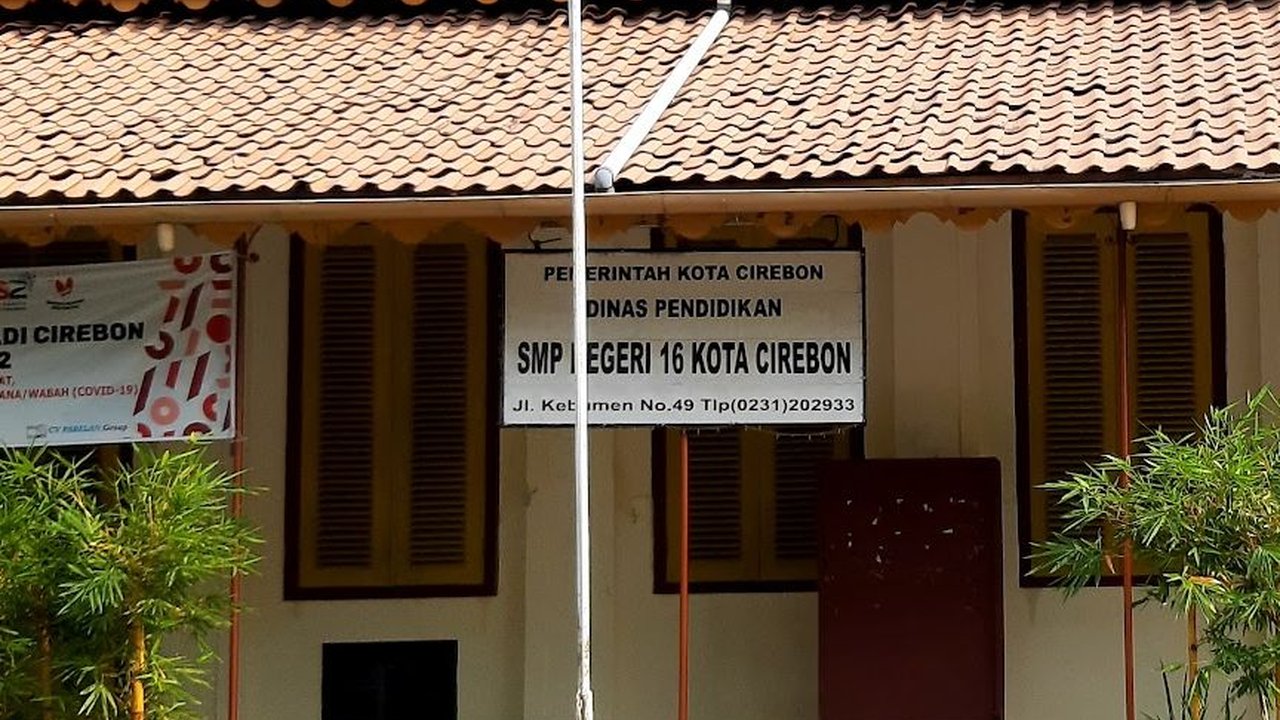 Kisah SMP N 16 Cirebon yang Bangunannya Bergaya Kerajaan Belanda, Dulu Jadi Sekolah Perempuan Pertama di Kota Udang