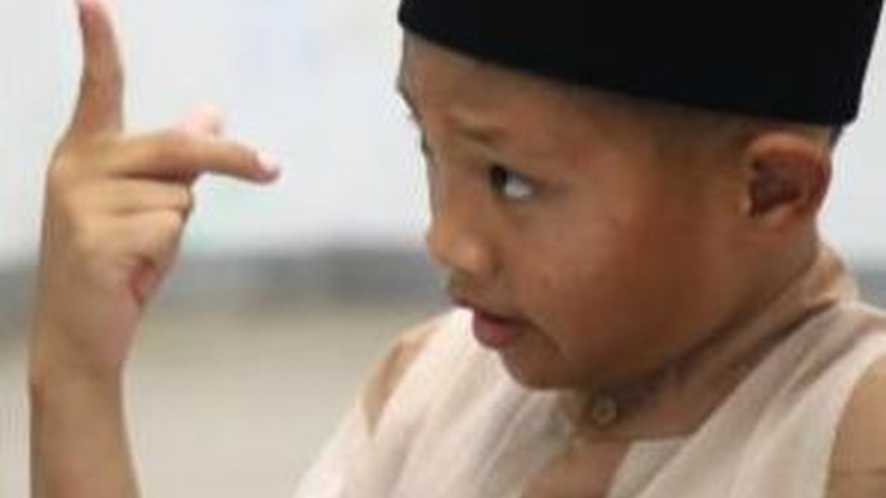 Semangat Anak-Anak Penyandang Tuli Belajar Ngaji di Masjid Al Azhom Tangerang, Gunakan Bahasa Isyarat