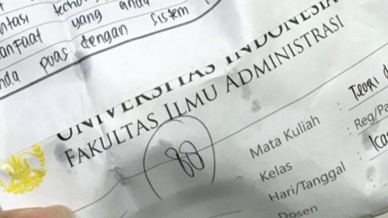 Berawal dari Ketemu Kertas Gorengan dari Kampus Impian, Laki-Laki Ini Akhirnya Wujudkan Mimpi Masuk UI