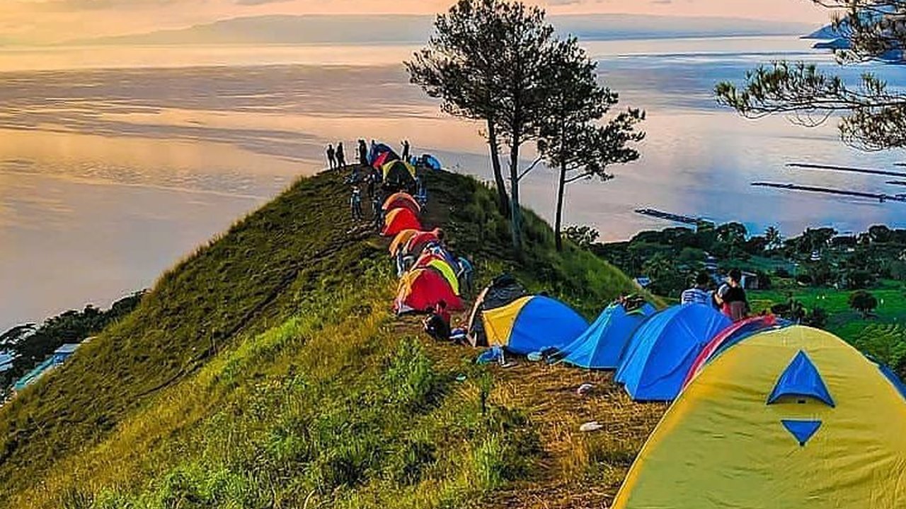 Liburan ke Bukit Siattar, Menikmati Pesona Alam Danau Toba dari Ketinggian