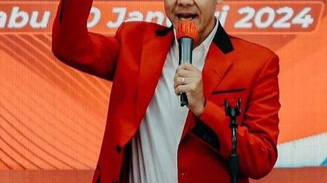VIDEO: Jawaban Kejutan Ganjar soal Jokowi Absen & Tak Kasih Ucapan HUT PDIP