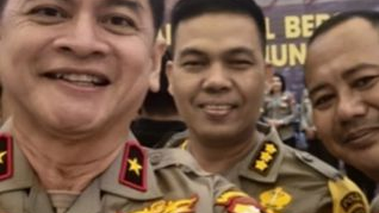 Gagah & Ganteng, Momen Brigjen Deni Dharmapala Ketemu Kawan Letting di Acara Perayaan Natal Bersama TNI-Polri