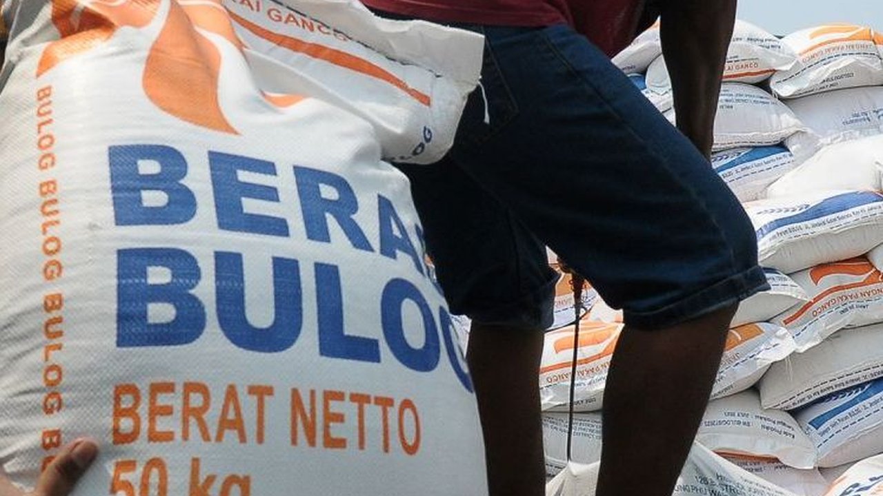 Bulog Tegaskan Tak Ada Motif Politik Di Balik Penyaluran Bansos Beras 10 Kg: Ini Program Negara