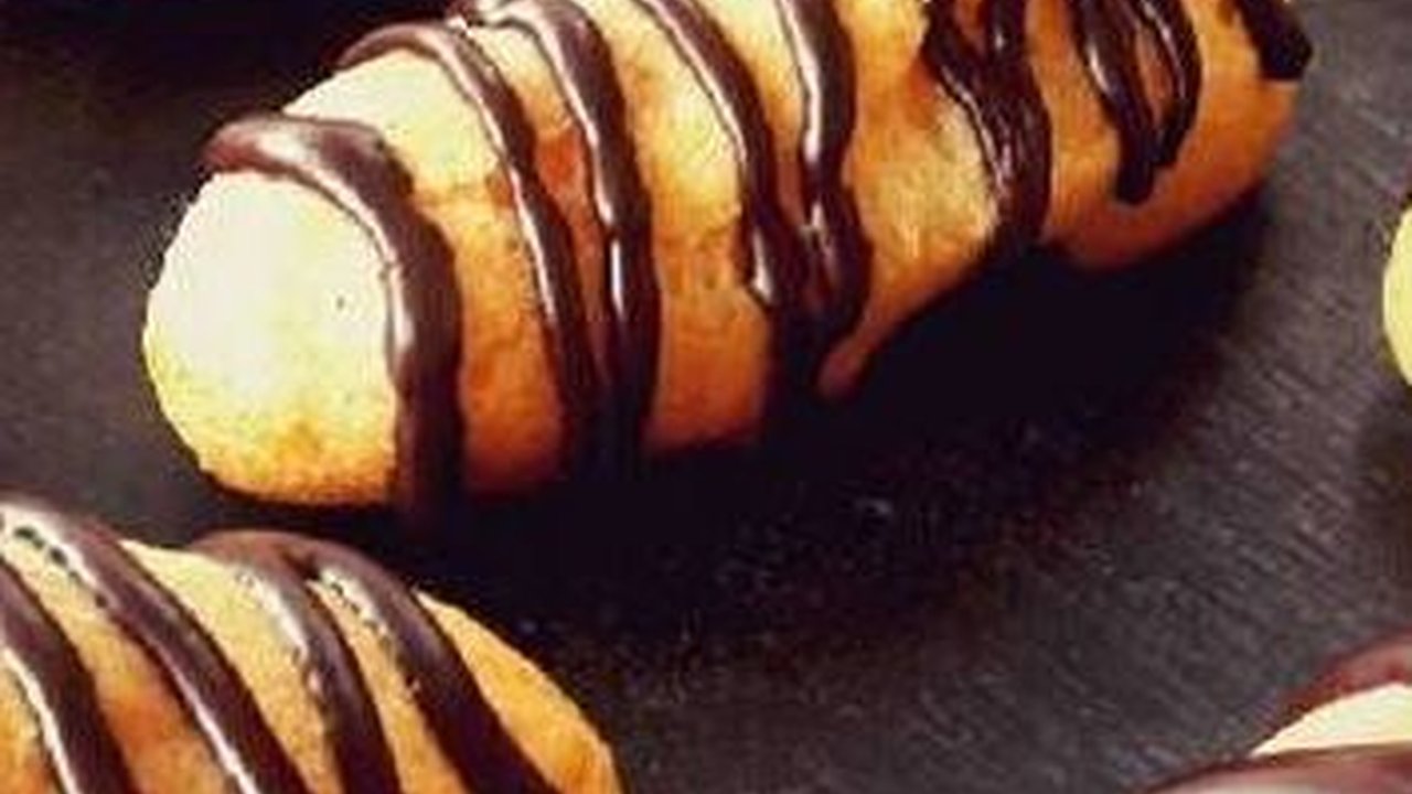 Resep Coklat Éclair, Kue Khas Prancis yang Lembut dan Lezat