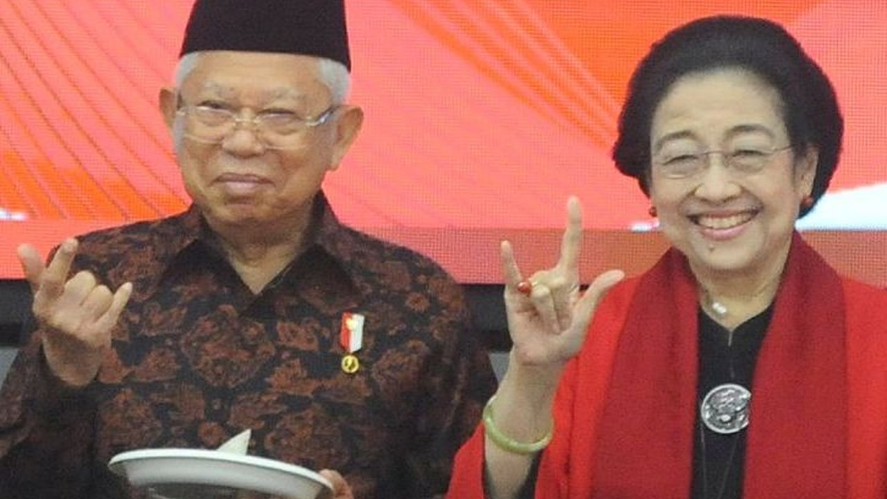 Puan Tanggapi Salam Metal Wapres Ma'ruf Amin di HUT PDIP: Artinya Merah Total