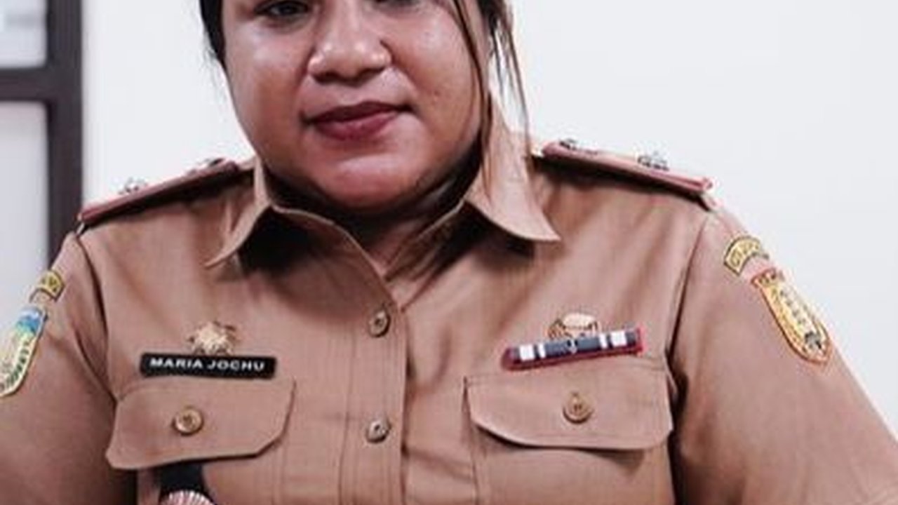 Lulusan Amerika, Wanita Cerdas ini Tolak Tawaran Kerja Banyak Perusahaan Asing, Pilih jadi Lurah di Papua