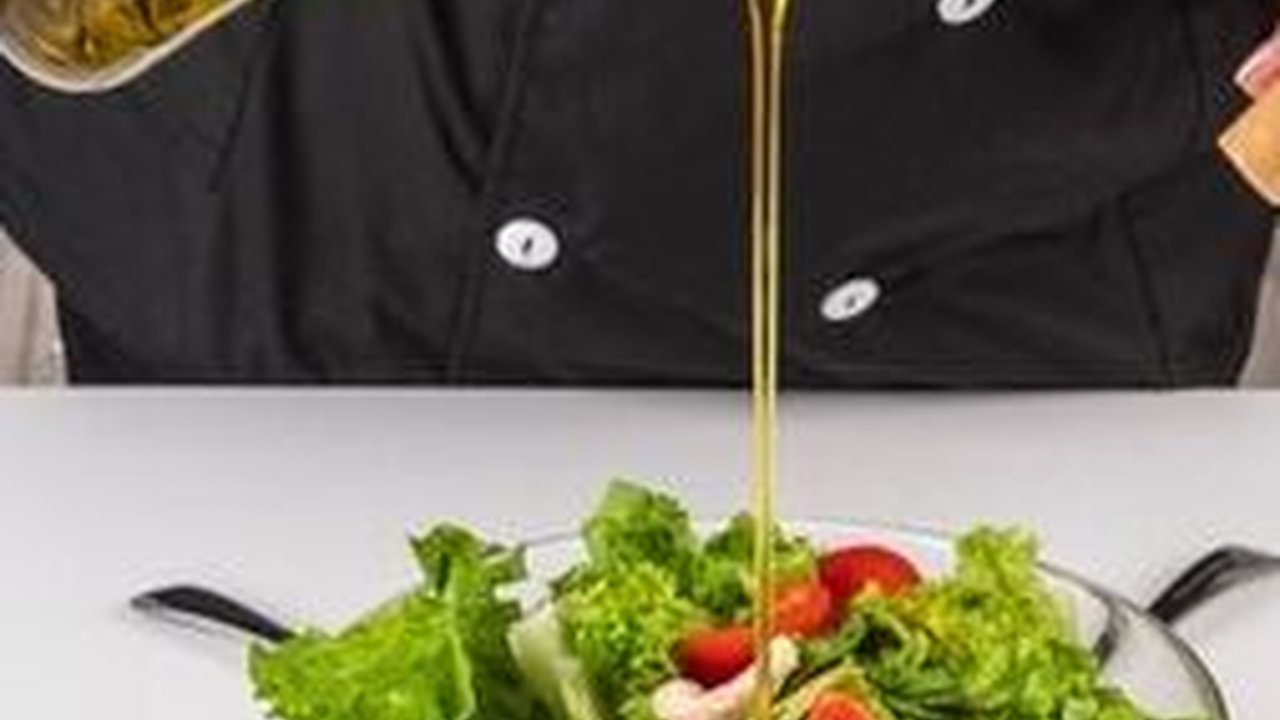 Cara Pintar Memilih Dressing yang Tepat untuk Salad yang Lebih Sehat dan Nikmat