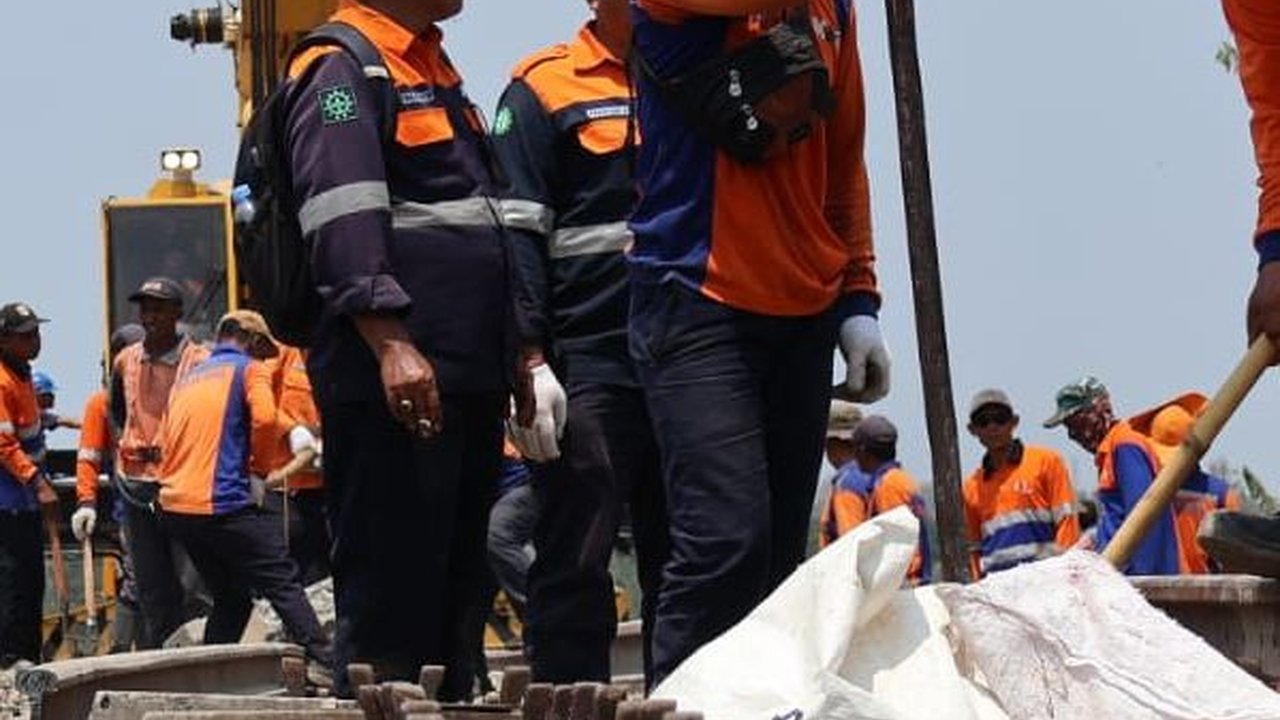 Penumpang Kereta Api Pandalungan yang Anjlok di Sidoarjo Diantarkan Naik Bus ke Tujuan