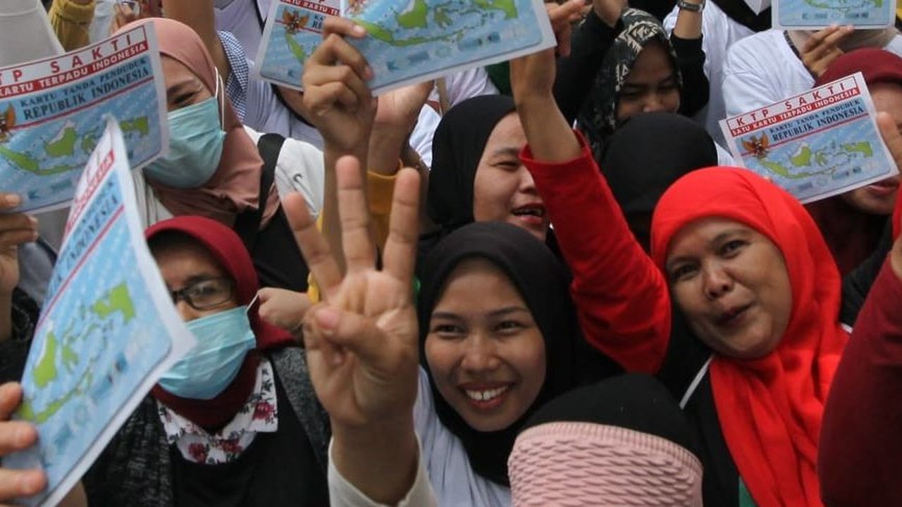 FOTO: Tim Pemenangan Nasional Ganjar-Mahfud Terus Galang Suara Akar Rumput, Targetkan Menang Satu Putaran di Pilpres 2024