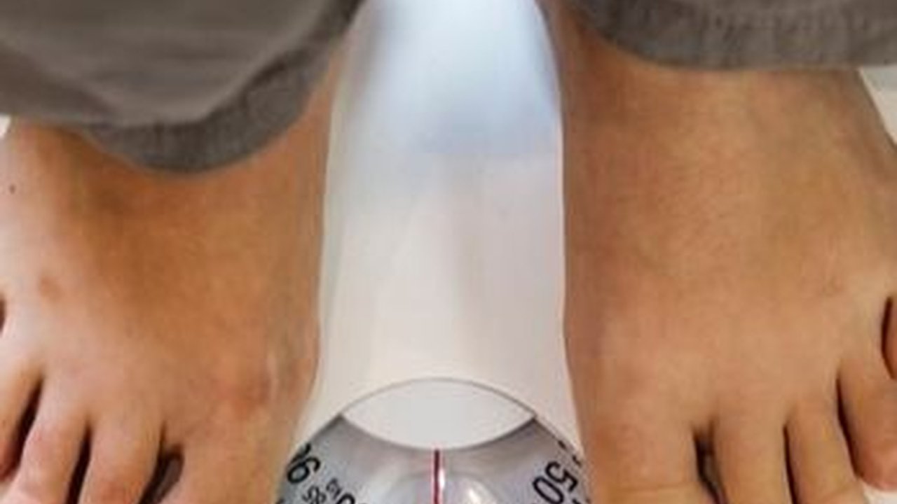8 Kebiasaan Sepele yang Membuat Berat Badan Meningkat Drastis