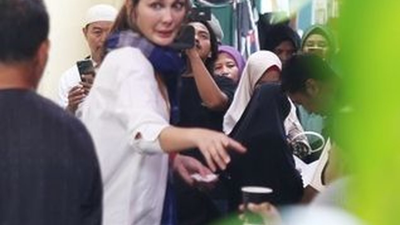 Potret Rumah Maxime Bouttier Setelah Ibunda Meninggal Dunia, Luna Maya Hadir & Terlihat Sibuk