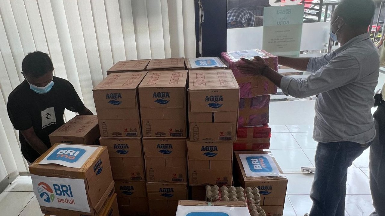 Gunung Lewotobi Laki-Laki Erupsi, BRI Peduli Turun Tangan Bantu Sembako Hingga Obat-obatan