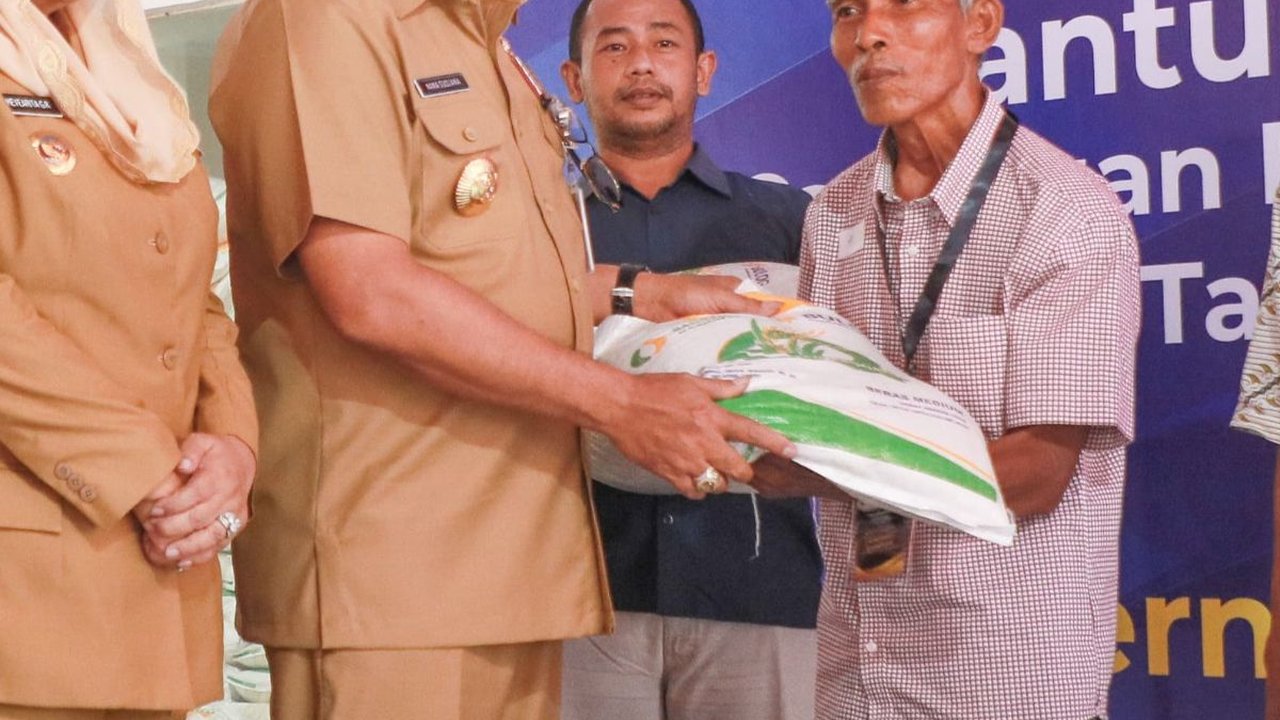 Bantuan Pangan untuk 3.583.000 Keluarga di Jateng Mulai Disalurkan Secara Bertahap