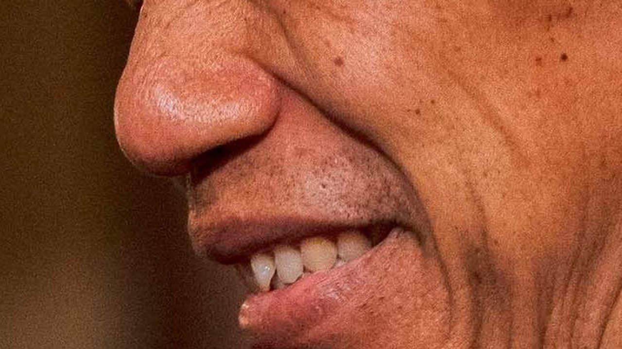 UntitledJokowi di Ujung Periode Kekuasaan, Dari Wacana Hak Angket Hingga Pemakzulan