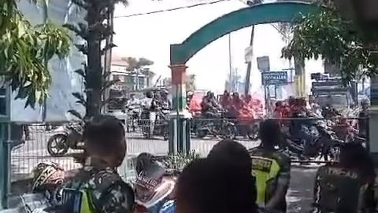 Viral Rombongan Pemotor Geber Knalpot Brong di Depan Markas Tentara, Begini Respons Kapuspen TNI