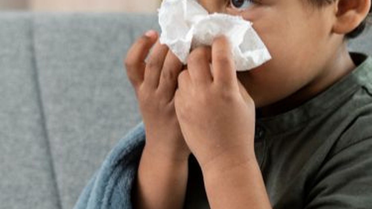 Cara Penularan Polio yang Wajib Diwaspadai Orang Tua, Kenali Faktor Risikonya