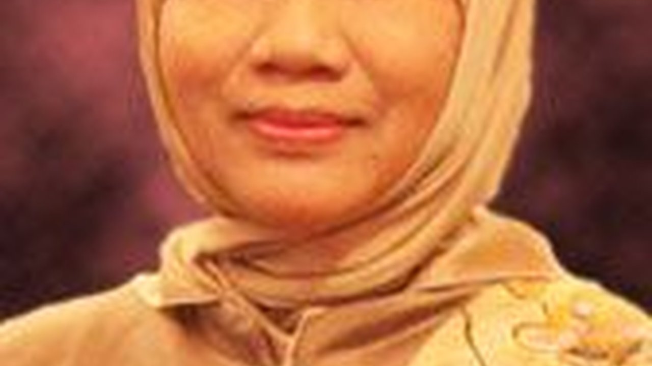 Sosok Sukma Violetta Istri Hakim MK, Perempuan Pertama Anggota Komisi Yudisial dan Terima Penghargaan dari Presiden