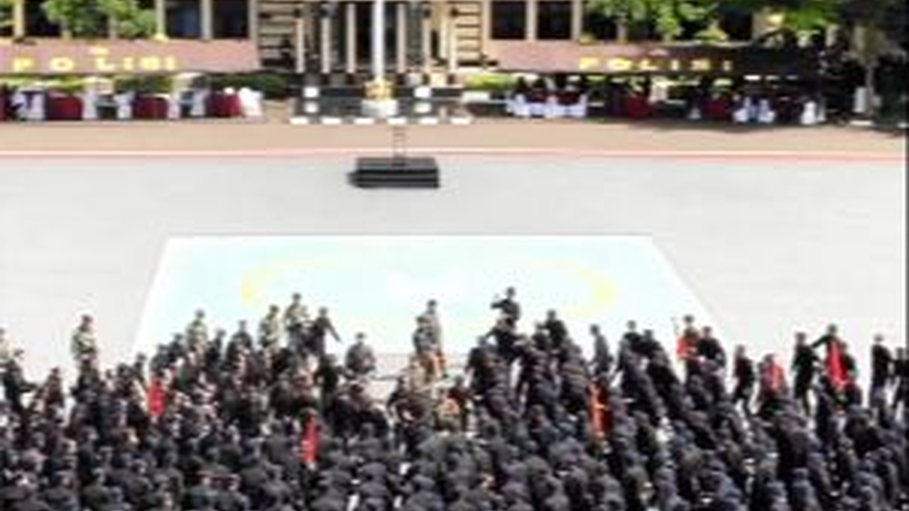 Ratusan Personel Datang ke Mako Menghadap Komandan Brimob, Sang Jenderal Langsung Bereaksi Begini