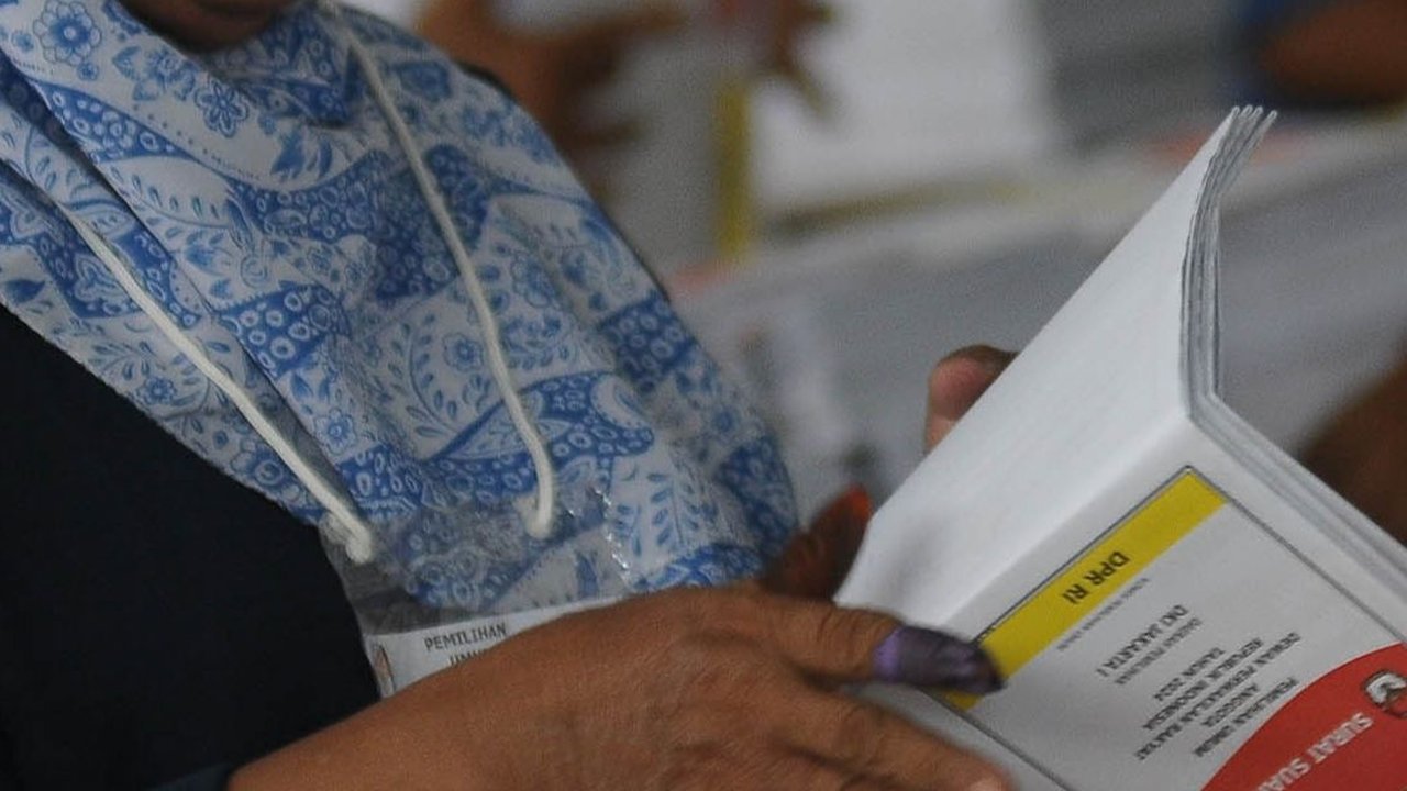 Ratusan Eksemplar Surat Suara Pemilu di Bekasi Rusak