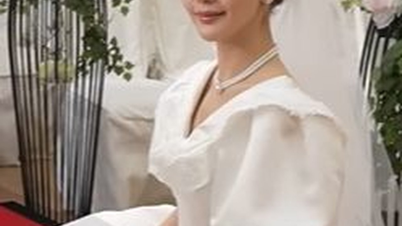 Merasa Dirinya Seperti Gu Jun Pyo-nya Lee Min Ho, Berikut Potret Park Min Young Pakai Wedding Dress di 'MARRY MY HUSBAND'