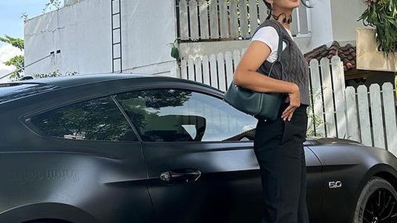 Momen Paula Verhoeven Nyetir Sendiri Antar Kiano dan Kenzo ke Sekolah, Netizen 'Real Macan Ternak'