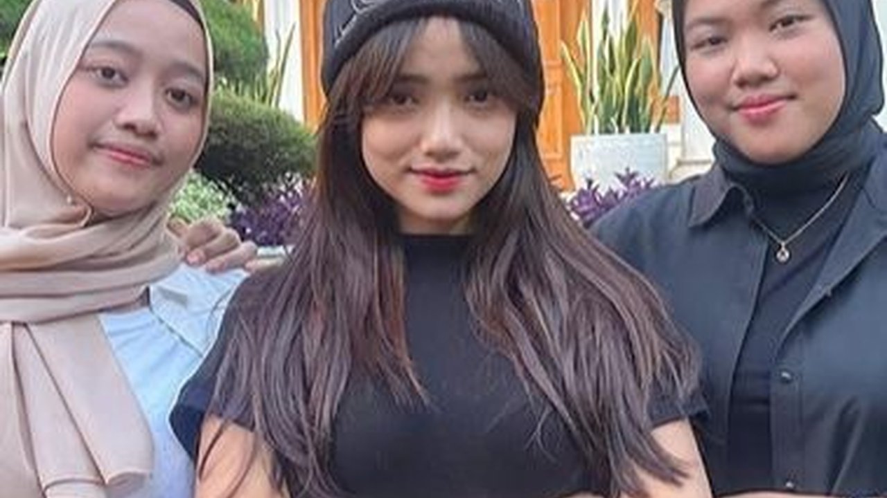 Potret Fuji Bareng Bestie yang Jadi Saksi Perjalanan Kariernya Sebagai Artis, Dekat Sejak 2018