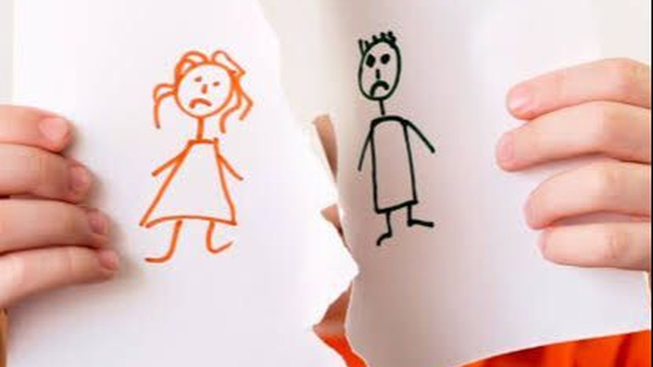 Viral Seorang Guru Tiba-tiba Diam saat Mengajar usai Baca Curhatan Siswanya, Bikin Ikut Sedih