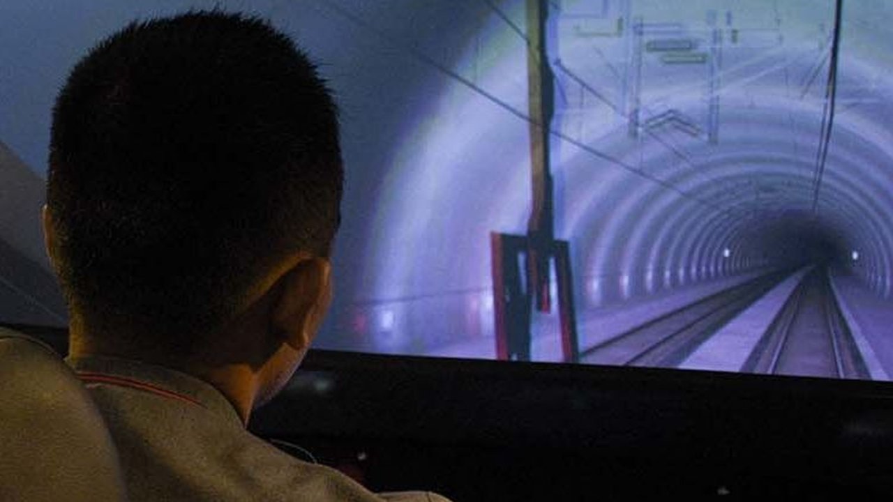 FOTO: Mengintip Puluhan Masinis Indonesia Latihan Operasikan Kereta Cepat Whoosh