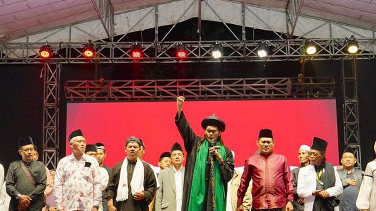 Ribuan Warga Magetan Kumpul Bersholawat Doakan Ganjar-Mahfud Menang Pemilu 2024
