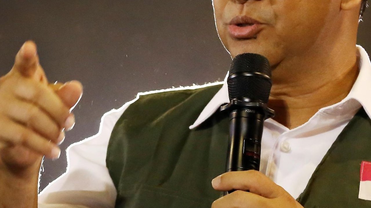 Anies Minta Pemasangan Alat Peraga Kampanye Utamakan Keselamatan Masyarakat