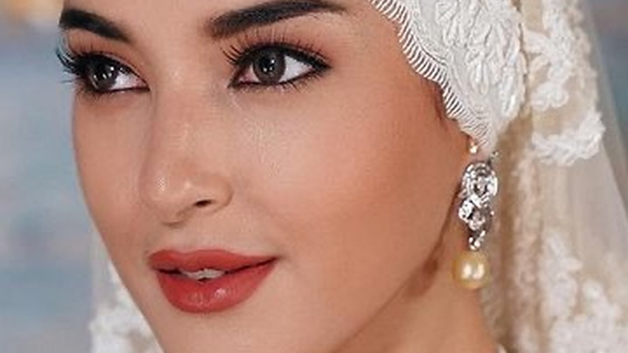 Terbaru Cosplay Jadi Anisha Rosnah, Ini Deretan Recreate Make Up Tokoh Terkenal ala Tasya Farasya