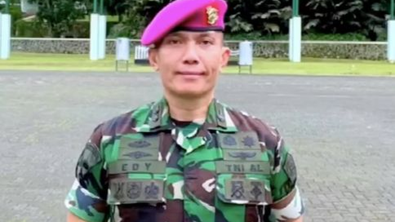 Mengasuh dan Melatih Taruna Akademi TNI, Potret Gagah dan Ganteng Letkol Edy Efendy yang Hobi Berburu