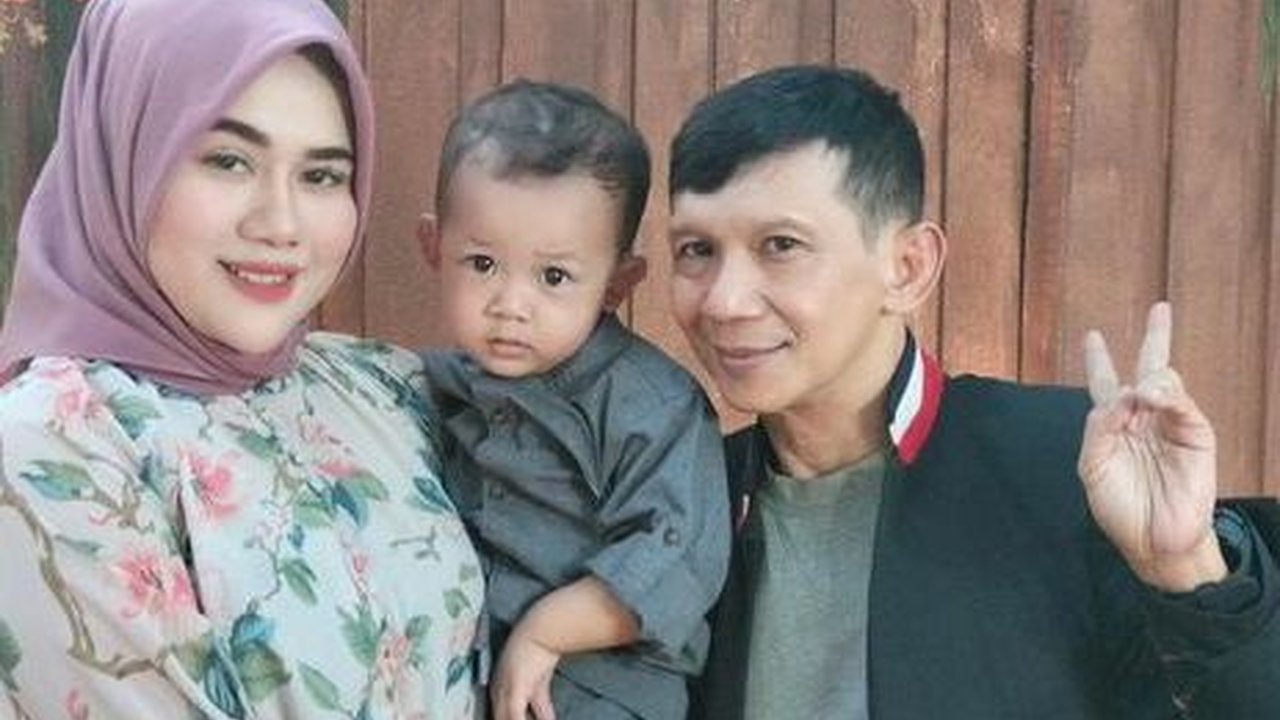 Keluarga Harmonis! Lama Tak Terdengar Kabarnya, ini Potret Terbaru Pelawak Ginanjar 'Empat Sekawan' Bersama Istri dan Anak