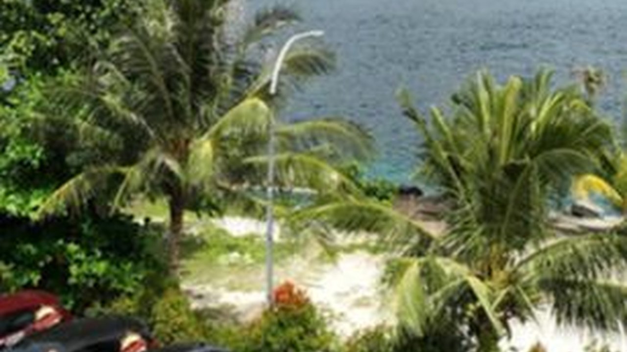 Pesona Danau Tolire dan Pantai Jikomalamo bersama Terios 7 Wonders