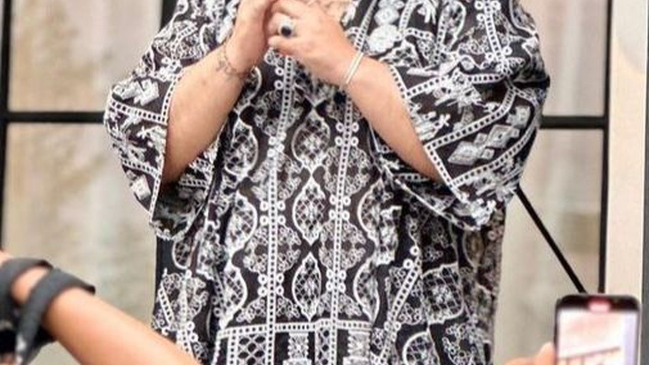 Potret Ivan Gunawan Rayakan Ultah dengan Gelar Pengajian di Rumah, Penampilannya Ramai Disorot