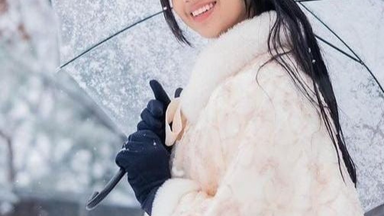 Potret Lyodra Pakai Hanbok di Korea Selatan, Cantik dengan Vibes ala Putri Kerajaan