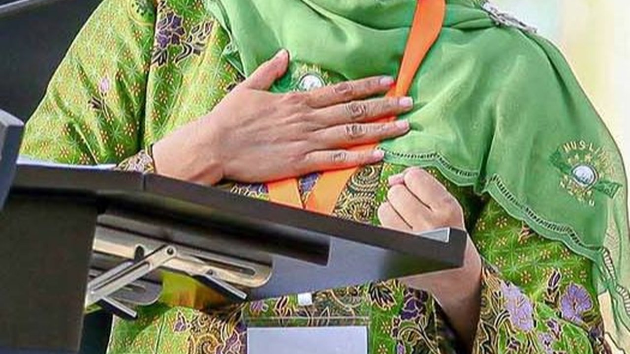 Puja-puji Khofifah untuk Jokowi pada Harlah Ke-78 Muslimat NU