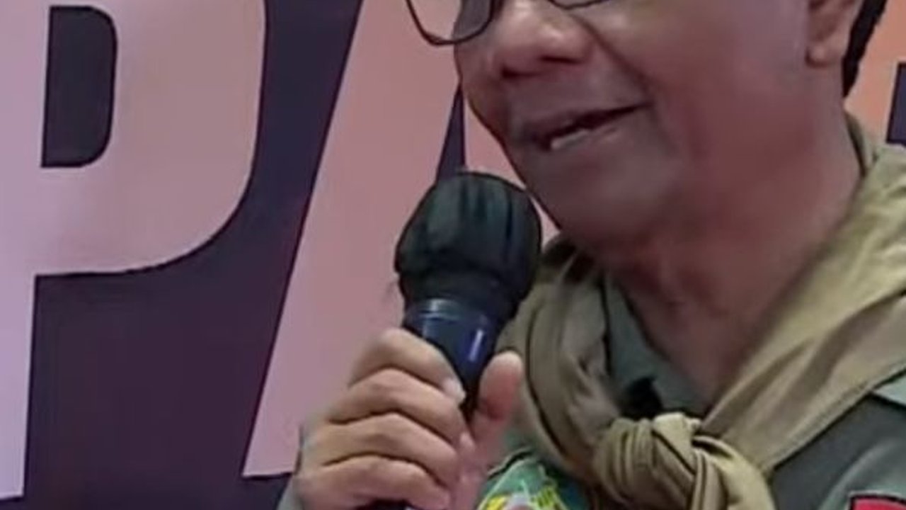 Ganjar dan Mahfud Datang Terpisah ke Lokasi Debat, Pakai Baju Pencinta Alam