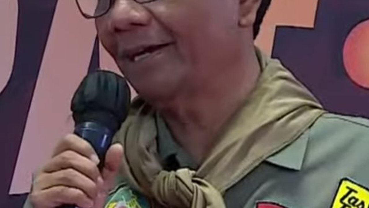 Penutup Debat Cawapres, Mahfud Singgung Pedang Hukum yang Tumpul hingga Nyanyi Lagu Ebiet G Ade