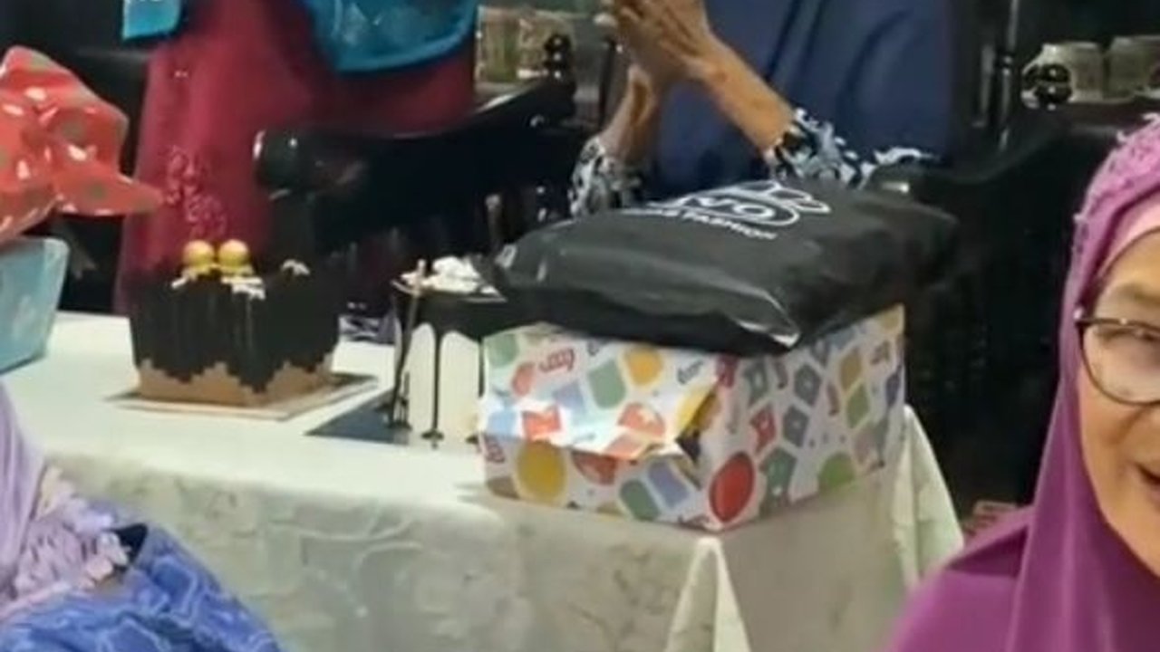 Viral Seorang Nenek Minta Ulang Tahunnya Dirayakan, Intip Momennya
