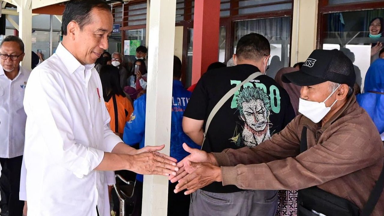 Cek RSUD Salatiga, Jokowi Minta Pelayanan dan Fasilitas Ditingkatkan