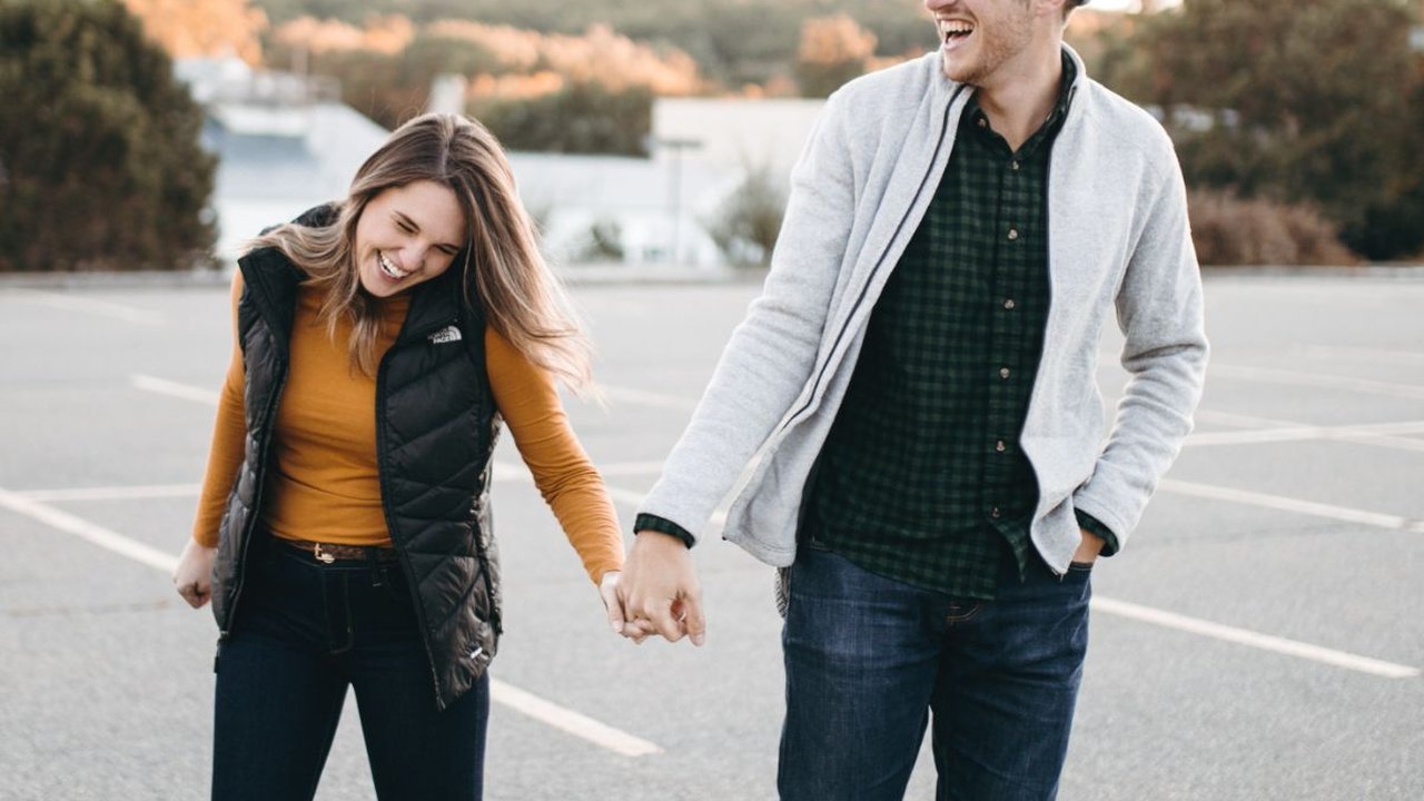 100 Tebak-Tebakan Lucu Romantis untuk Orang Tersayang, Bikin Baper