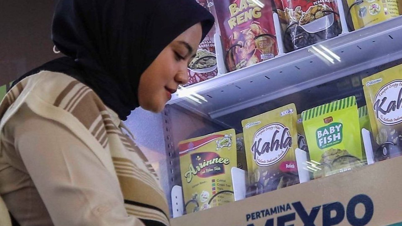 FOTO: Penampakan Vending Machine yang Menjual Produk UMKM Dalam Negeri Usai Diluncurkan Menteri BUMN Erick Thohir