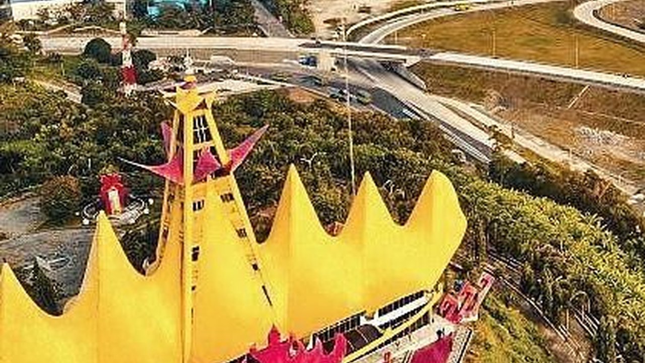 Jadi Titik Nol Selatan Sumatra, Ini Fakta Menarik Menara Siger Kebanggaan Warga Lampung